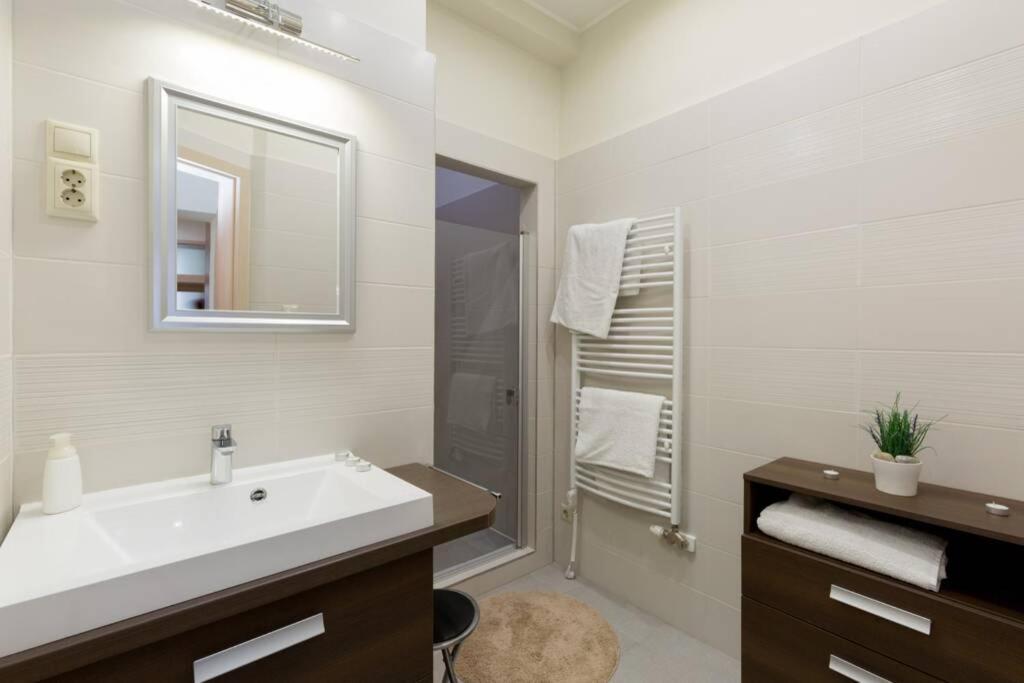 Luxury In The Center Boedapest